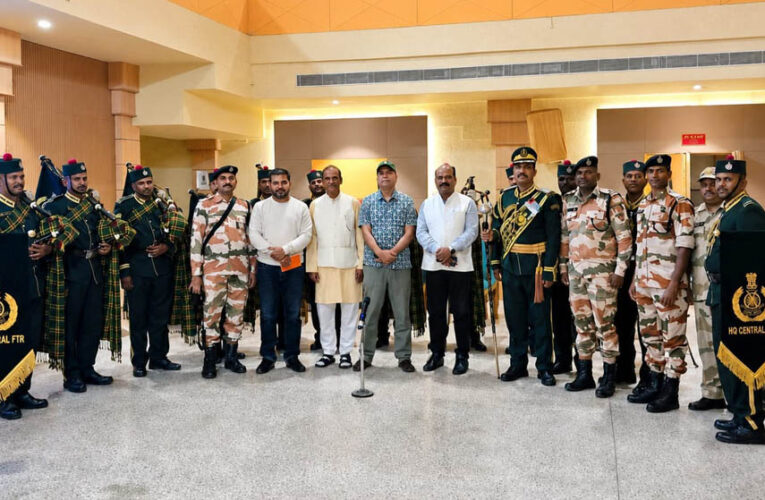 मेधावी प्रतिभाओं का अभिनंदन : शिक्षा, संस्कार और चेतना के संगम का बना प्रेरक आयोजन