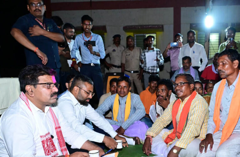 रायपुर : किसकोड़ो, जहां कभी लगती थी नक्सलियों की चौपाल, वहीं उप मुख्यमंत्री शर्मा ने लगाई जनचौपाल