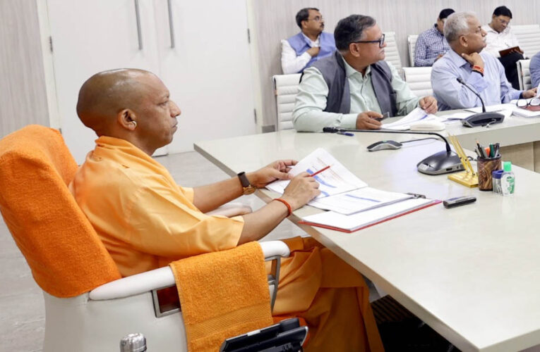 फायर एनओसी की वैधता समाप्त होने से पहले ही जारी करें नोटिस, जनसुरक्षा से कोई समझौता नहीं : मुख्यमंत्री योगी आदित्यनाथ