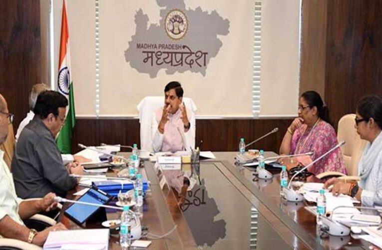 महिलाओं और बच्चों के कल्याण के लिए बेहतर कार्य करने वालों को प्रोत्साहन और लापरवाही बरतने वालों पर कड़ी कार्रवाई करें : मुख्यमंत्री डॉ. यादव