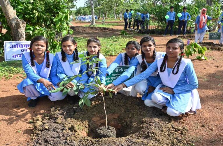 हरित विकास, जल संरक्षण और जनभागीदारी से पर्यावरणीय समृद्धि की ओर बढ़ता छत्तीसगढ़