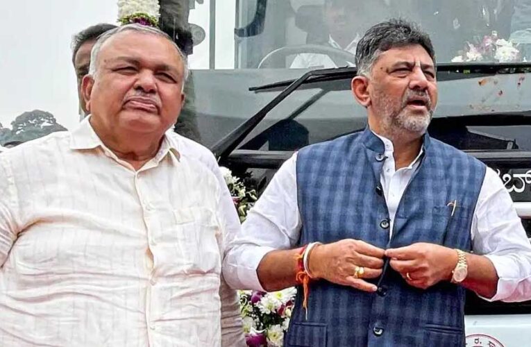 कर्नाटक कैबिनेट में बवाल: पसंदीदा विभाग न मिलने पर रामलिंगा रेड्डी का इस्तीफा