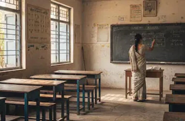 NITI Aayog रिपोर्ट में चौंकाने वाला खुलासा, MP में 10 साल में 33 लाख से ज्यादा बच्चों ने छोड़ा प्राइमरी स्कूल