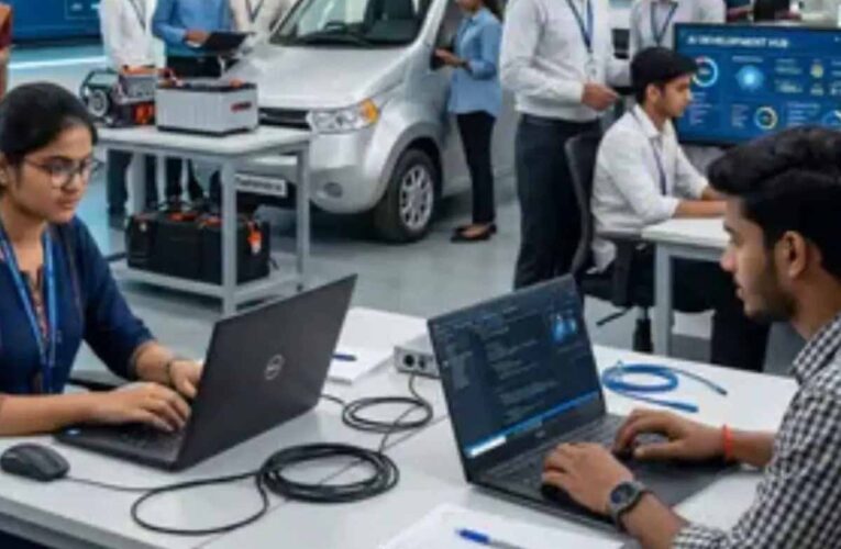 UP का युवा बदलेगा तस्वीर: निवेश, AI City और स्टार्टअप से खुल रहे नए अवसर