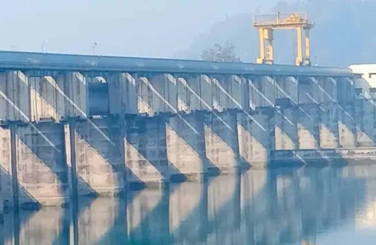 देश के जलाशयों में तेजी से घटा पानी, 22 दिनों में 12% स्टॉक कम होने से संकट गहराया