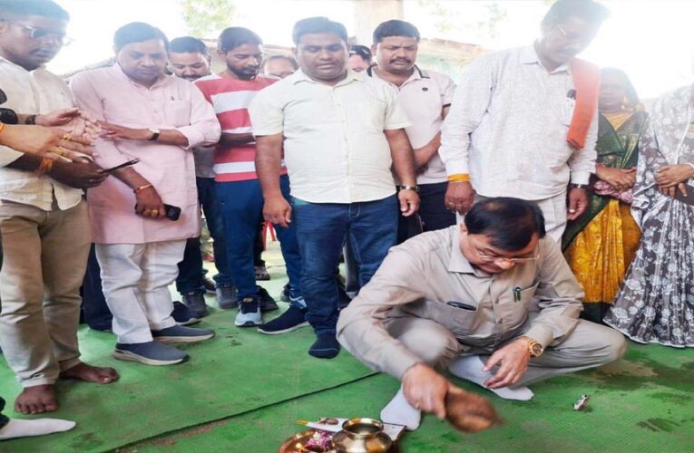 उद्योग मंत्री ने किया 40 लाख रूपए के सड़क डामरीकरण कार्य का शुभारंभ