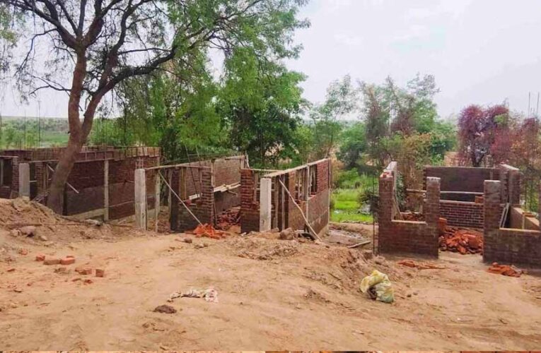 सरकारी जमीन पर बन रहा था रिसॉर्ट! शिकायत मिलते ही प्रशासन ने लगाई रोक