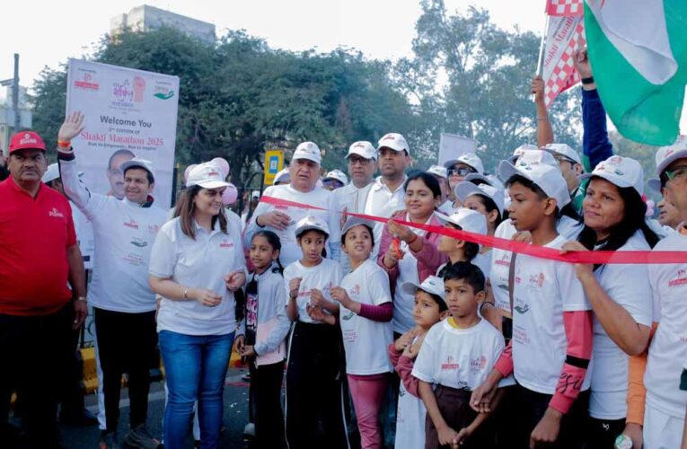 सक्ती में मैराथन दौड़ के जरिए विकास का संदेश, ‘12 साल विश्वास और जनकल्याण के’ थीम रही खास