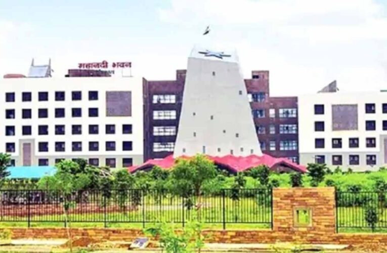 CG आदिम जाति कल्याण विभाग में बड़ा प्रशासनिक फेरबदल, 3 अधिकारियों के तबादले; 15 जून तक जॉइनिंग के निर्देश