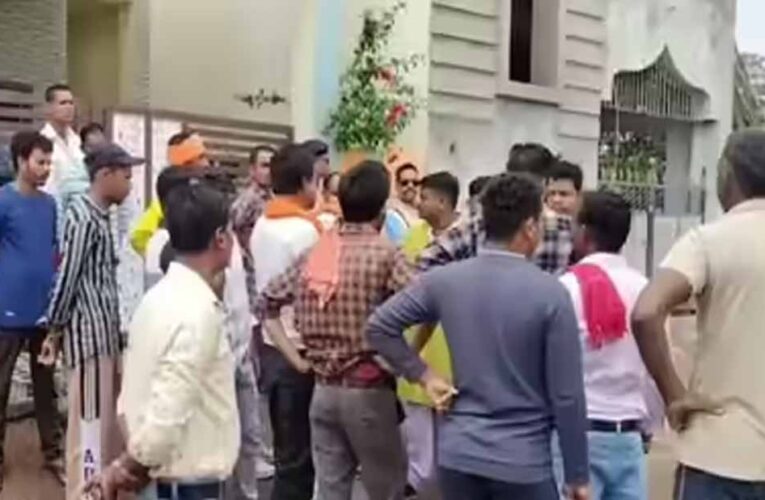 रायपुर में धर्मांतरण के आरोप में दो पास्टर गिरफ्तार, थाने में ईसाई समाज का जोरदार विरोध