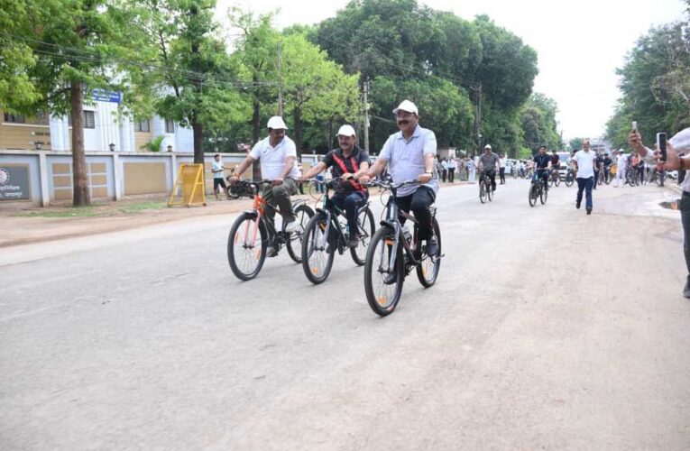 उप मुख्यमंत्री  अरुण साव ने सायकल चलाकर फिट रहने और पर्यावरण संरक्षण का दिया संदेश