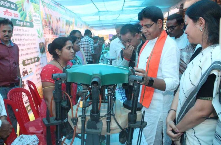 सारंगढ़ की सुनीता पटेल ऐसे बनीं ‘लखपति ड्रोन दीदी’
