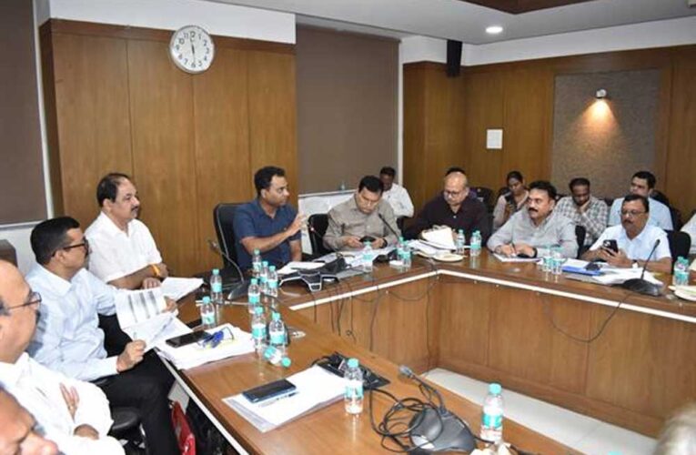 15 दिवस में प्रगति न लाने वाले रेड लिस्टेड संविदाकार होंगे ब्लैक लिस्ट, कटेगी परफॉर्मेंस गारंटी : आयुक्त भोंडवे