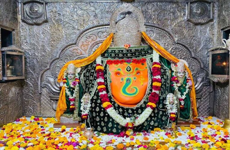 खजराना गणेश मंदिर में स्वर्णिम श्रृंगार, गणेशजी के साथ रिद्धि-सिद्धि भी पहनेंगी सोने के मुकुट