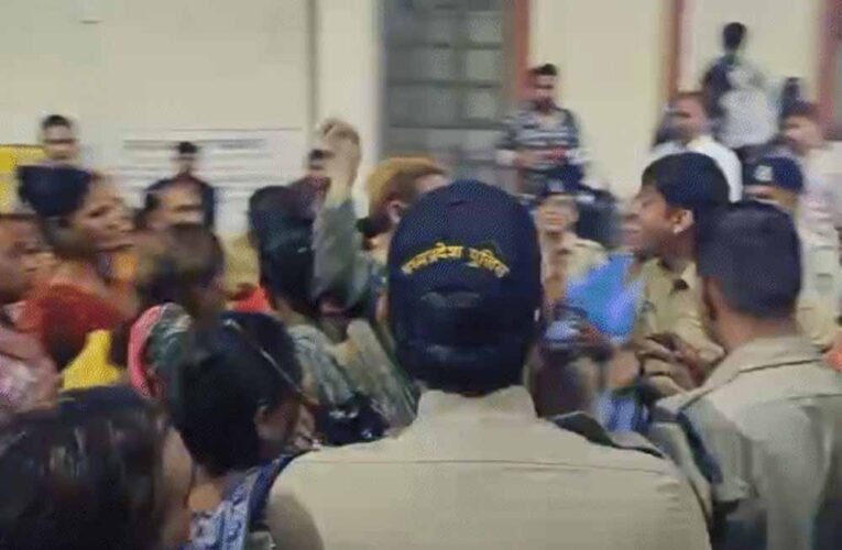 MP में ‘सनातन’ मुद्दे पर आमने-सामने आए किन्नरों के दो गुट, अशोकनगर में किन्नर गुरु के घर पुलिस तैनात