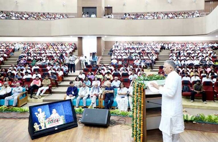 चिकित्सा के क्षेत्र में सेवा-भाव, कर्तव्यनिष्ठा और मानवीय मूल्यों का समावेश अत्यंत आवश्यक : आयुष मंत्री  परमार