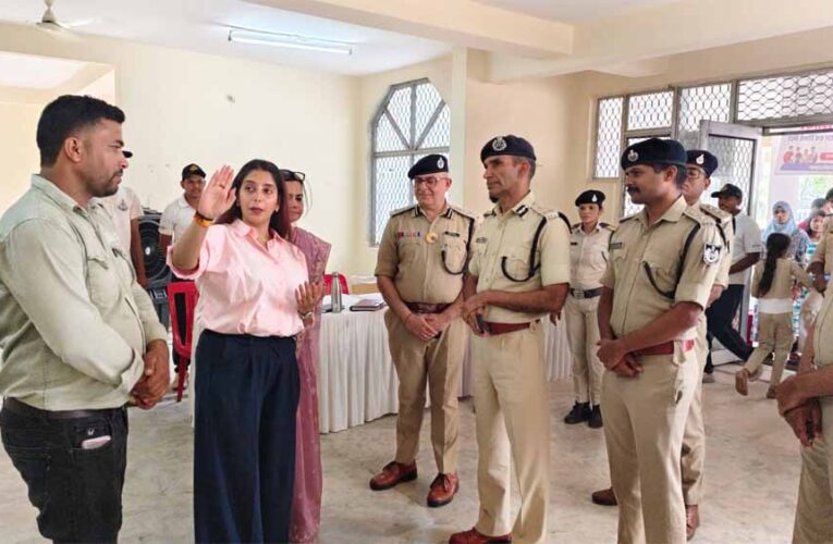 सामुदायिक सुरक्षा शिविरों में पुलिस अब सुरक्षा के साथ स्वास्थ्य, शिक्षा, रोजगार एवं कौशल विकास की भी बना रही है मजबूत आधारशिला