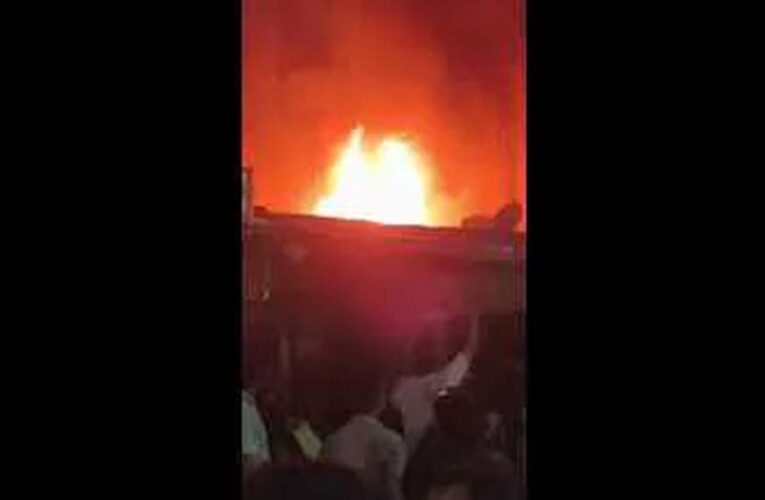 लखनऊ में आईआईएम रोड किनारे भीषण आग, सात दुकानें जलकर राख, लाखों का नुकसान