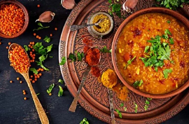 घर पर बनाएं रेस्टोरेंट जैसा पंजाबी दाल तड़का, जानें आसान स्वादिष्ट रेसिपी आज