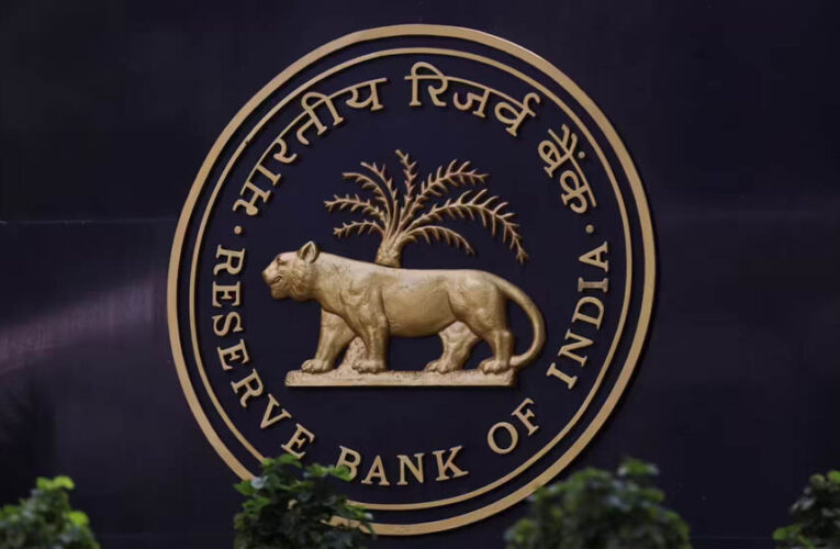 RBI Ombudsman Scheme: बैंक की शिकायत का नहीं हुआ समाधान? यहां करें कंप्लेन, मैनेजर को देना होगा जवाब