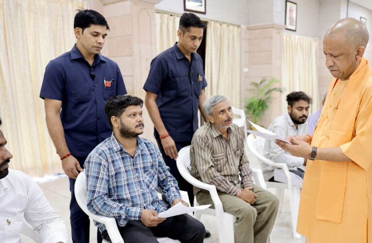 अपराधियों के लिए यूपी में जगह नहीं, करें सख्त कार्रवाई: मुख्यमंत्री