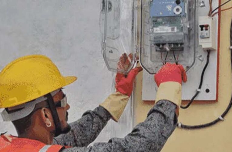 स्मार्ट मीटरों से बढ़े बिजली बिल, योजना पर फिर उठे गंभीर सवाल