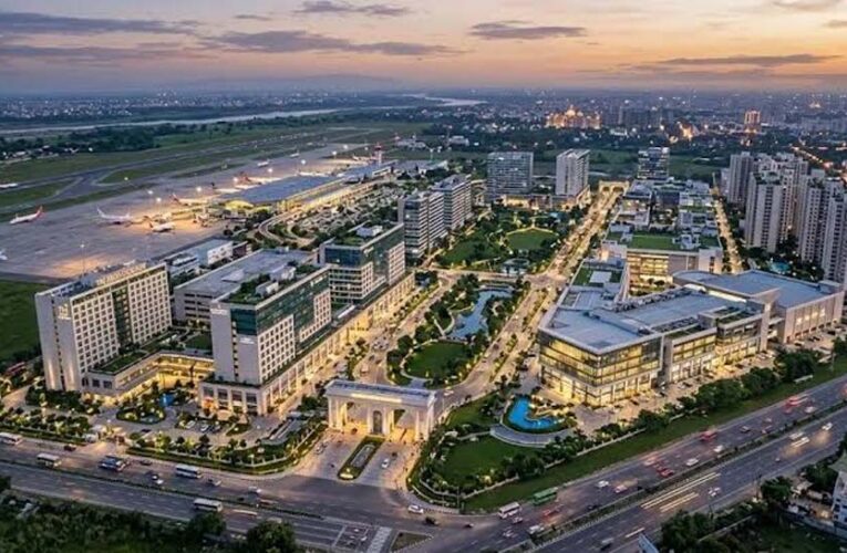 लखनऊ में बनेगी 83 एकड़ की एयरोसिटी, मिलेंगी विश्वस्तरीय सुविधाएं