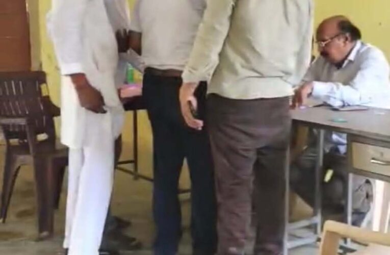 इमिलिया पंचायत जांच में शिकायतकर्ताओं को नहीं बुलाने पर ग्रामीणों ने जताई नाराजगी