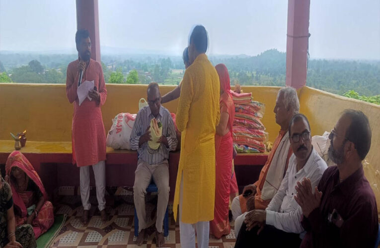 ग्राम बिलासपुर में अमरनाथ यात्रा से लौटे श्रद्धालुओं का हुआ सम्मान