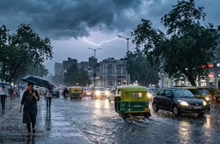 MP Weather Alert: भोपाल-इंदौर समेत 35 जिलों में भारी बारिश का अलर्ट, अगले 4 दिन जमकर बरसेंगे बदरा