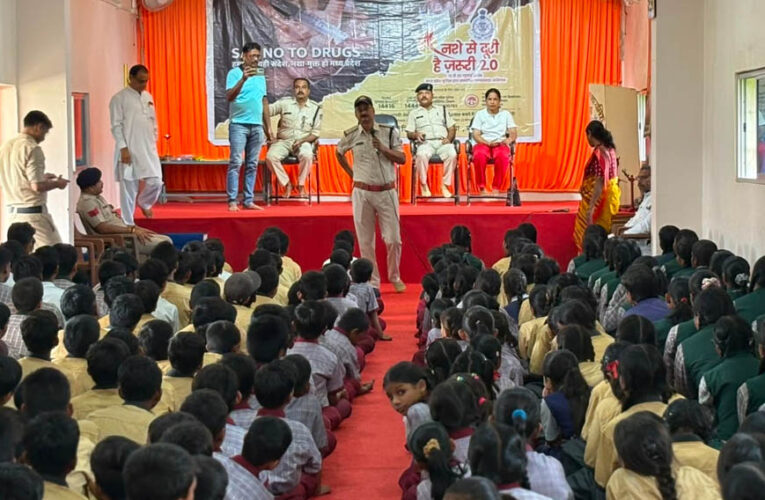 पाली में पुलिस और खेल विभाग का संयुक्त नशा मुक्ति अभियान,300 विद्यार्थियों ने ली नशा न करने की शपथ