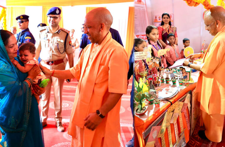मुख्यमंत्री ने बुलाया तो दौड़कर मंच पर पहुंचीं महिलाएं, भेंट किया हाथ से बनाया गया चित्र