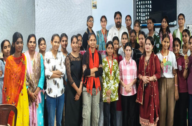 गुरु पूर्णिमा महोत्सव में गुरु पूजन और प्रतिभा सम्मान समारोह संपन्न, डॉ. उमाशंकर पचौरी ने बताया गुरु का महत्व