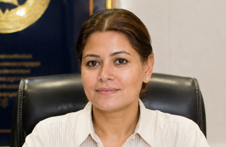 एक्टिंग से IPS तक का सफर! सिमाला प्रसाद बनीं निमाड़ रेंज की नई DIG, पिता रहे सांसद और मां हैं साहित्यकार