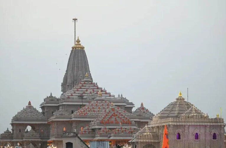राम मंदिर में दान काउंटिंग का नया नियम: कर्मचारियों के लिए ‘नो-पॉकेट’ ड्रेस कोड लागू