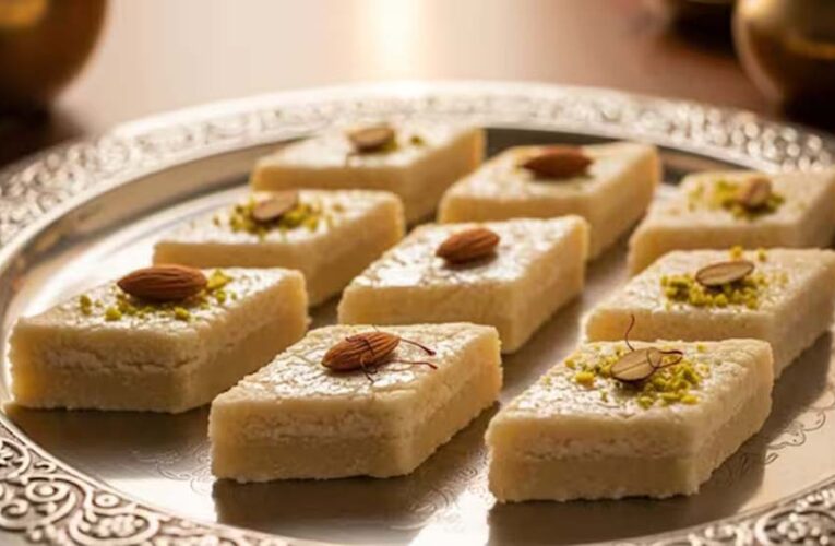 बचे हुए दूध से बनाएं हलवाई जैसी स्वादिष्ट बर्फी, जानें आसान रेसिपी