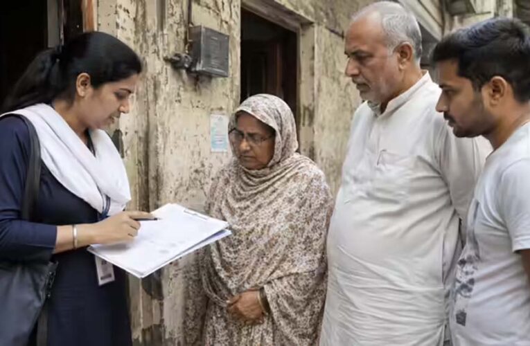 SIR प्रक्रिया में BLO को 2002 वोटर सूची मिलान में आ रही बड़ी दिक्कत
