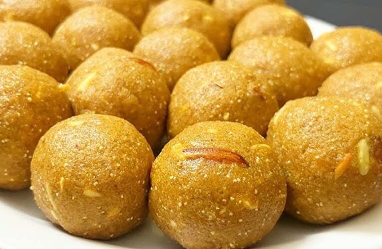 घर पर बनाएं हलवाई जैसे आटे के लड्डू, बिना चाशनी के आसान और स्वादिष्ट रेसिपी