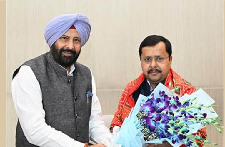 ‘राम मंदिर की जगह अस्पताल’ वाले बयान पर BJP का हमला, ढिल्लों बोले- केजरीवाल का मंदिर प्रेम सिर्फ चुनावी दिखावा