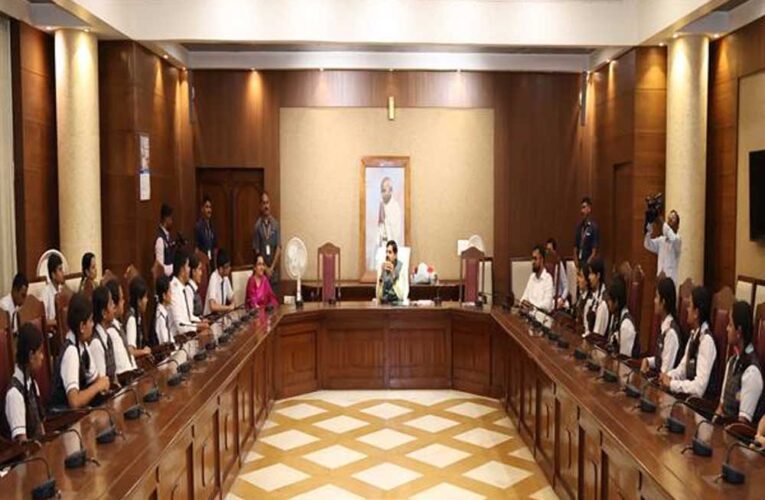 राष्ट्र  निर्माण में सक्रिय भूमिका निभाना जागरूक नागरिक की पहचान : मुख्यमंत्री डॉ. यादव