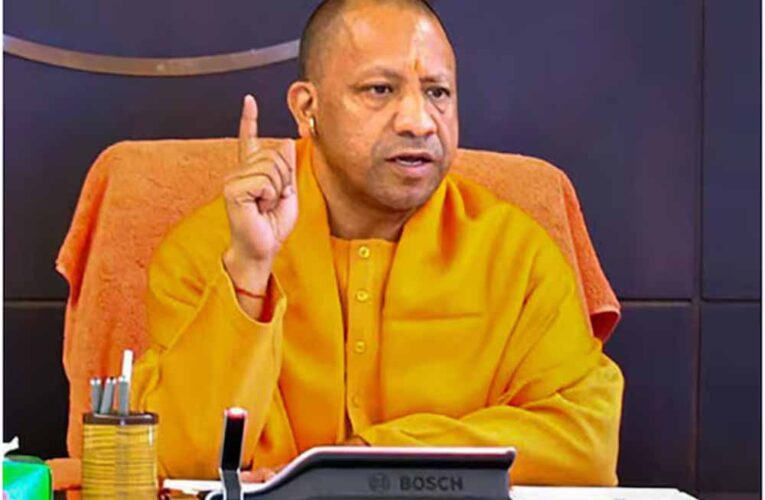 हर घर तिरंगा जनआंदोलन बने, हर घर पर सम्मानपूर्वक फहरे राष्ट्रध्वज: मुख्यमंत्री योगी आदित्यनाथ