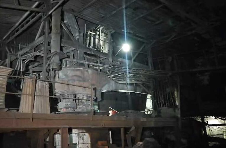 उरला की फैक्ट्री दुर्घटना के बाद सख्त कार्रवाई, मृतक श्रमिकों के कंपनी प्रबंधन द्वारा परिजनों को 30-30 लाख रुपये का मुआवजा देने पर सहमति