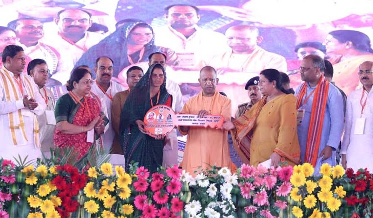 मुलायम  सिंह यादव का सपना था सैफई ग्रामीण आयुर्विज्ञान संस्थान, भाजपा ने पूरा किया : मुख्यमंत्री योगी