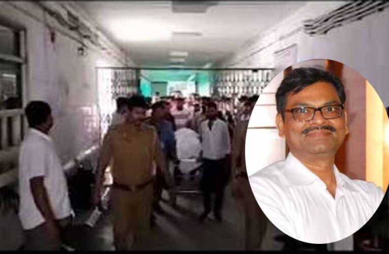 बिलासपुर में मंच पर गाना गाते-गाते प्रोफेसर को आया हार्ट अटैक, मौके पर हुई मौत