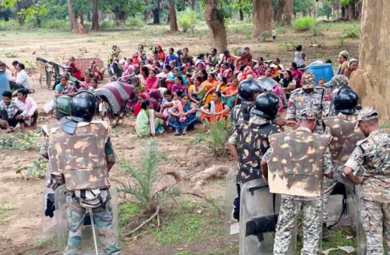 बस्तर में धर्मांतरण विवाद ने पकड़ा तूल, कई गांवों में तनाव, भारी पुलिस बल तैनात
