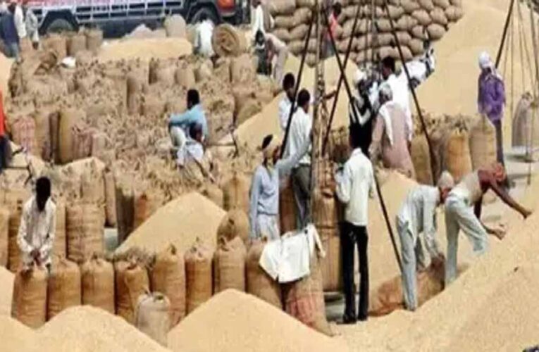 दुर्ग में धान खरीदी में गड़बड़ी, समिति प्रबंधक के खिलाफ अपराध दर्ज