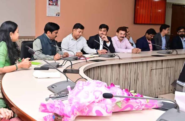 CG कर्मचारियों को मिलेगी कैशलैस इलाज की सुविधा? आज की बैठक में होगा बड़ा फैसला
