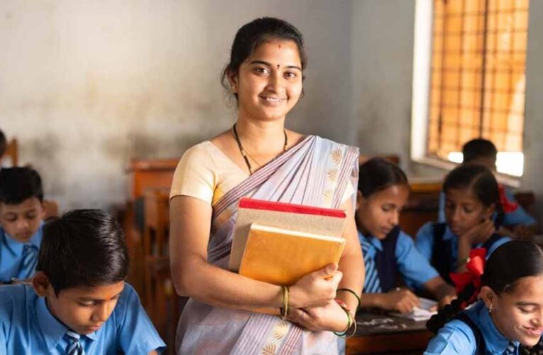 छत्तीसगढ़ में शिक्षकों को बड़ी राहत, शिक्षा सत्र 2026-27 के अंत तक मिलेगी पुनर्नियुक्ति