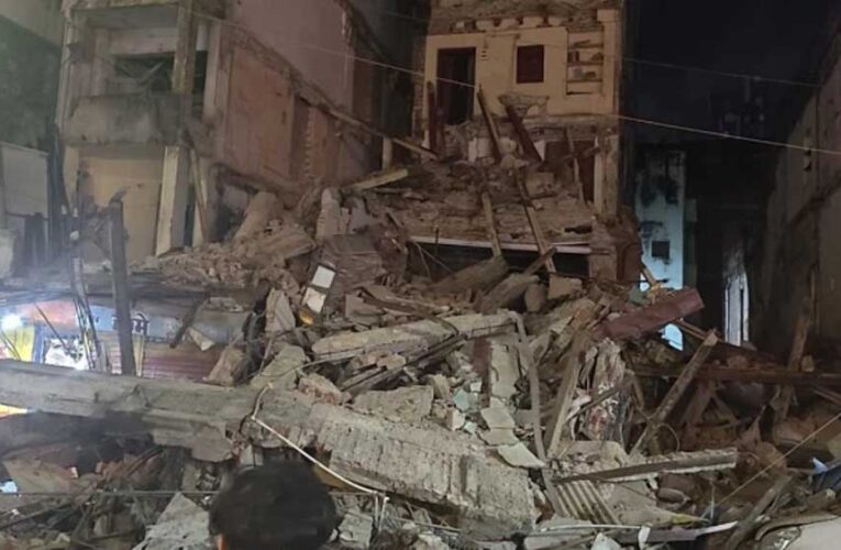 जबलपुर के बड़ा फुहारा में तीन मंजिला इमारत ढही, क्षेत्र सील