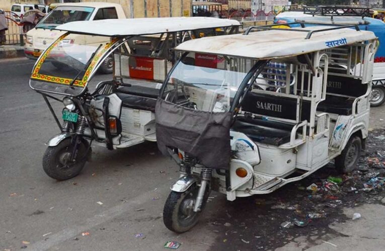 ई-रिक्शा चालकों के सामने नई मुसीबत, ‘चाइनीज ऐप’ से हैक हो रहे वाहन